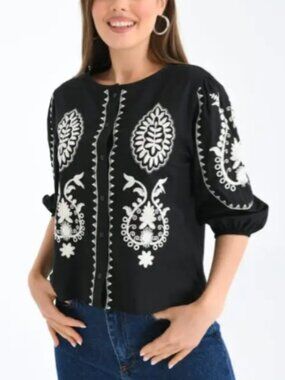 Solitaire Embroidered Top Black Cream Small Boho NWT